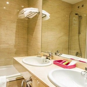 baño Hotel barato Logrono despedidas