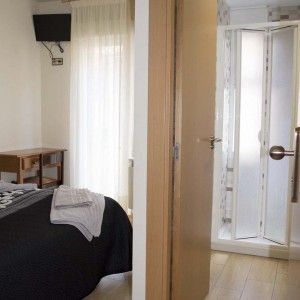 Pension centrica para despedidas Logrono