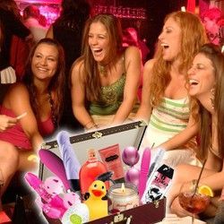 Chicas en una reunion de Tuppersex despedidas logrono