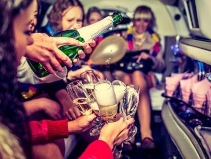 Limusina en Logroño con una fiesta dentro